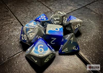 DICE SET GEMI Poly Blue-Steel White (7)