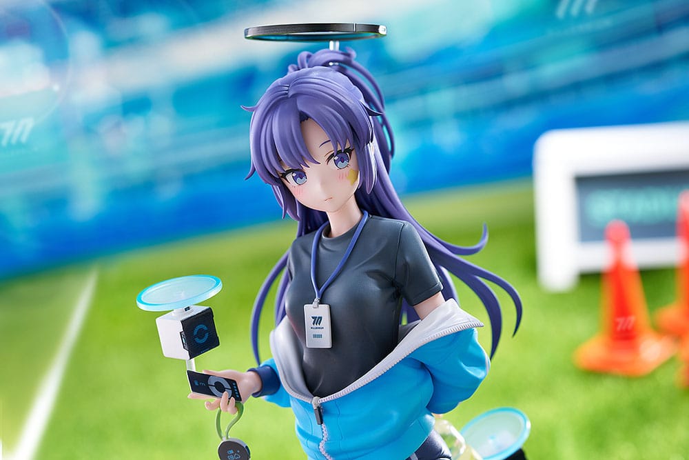 Mavi Arşiv PVC Heykeli 1/7 Yuuka (Track) 24 cm