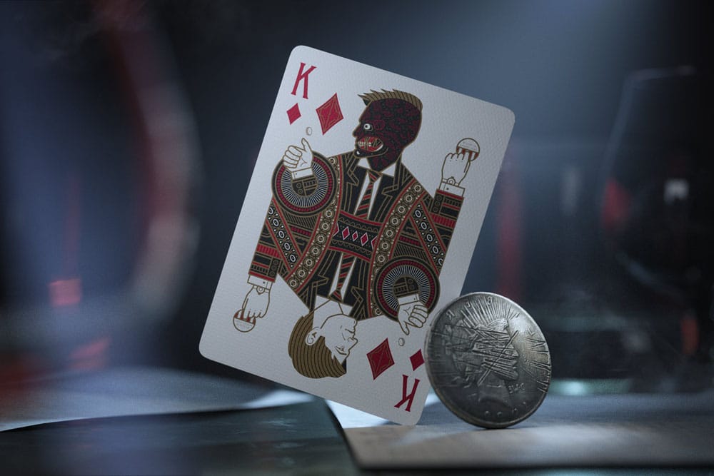 Die Dark Knight Trilogy spielt Karten