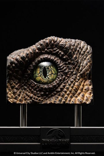 Jurassic Park 1/1 Replica Bust Velociraptor Eye 23 cm