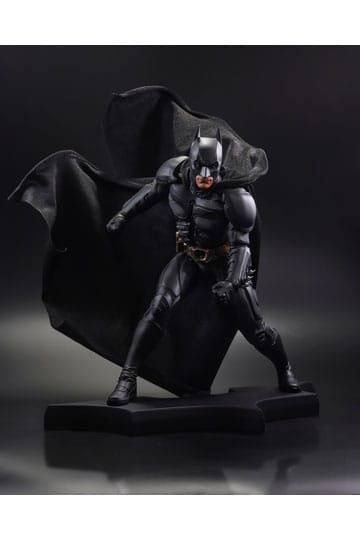 DC Direct Kip DC filmovi Statue Batman (The Dark Knight) 24 cm