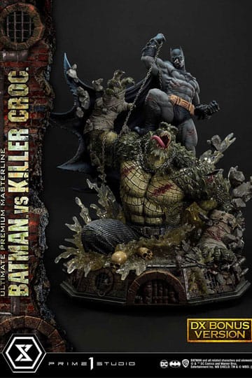 Batman Ultimate Premium Masterline Series Statue Batman versus Killer Croc Deluxe Bonus versión 71 cm