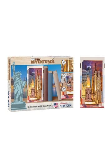 Revell Tiny Adventures Book Nook Mini Diorama New York 18 cm