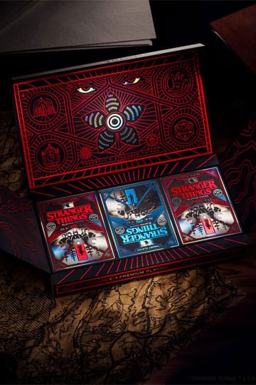 Stranger Things Spilling Cards Box Set (3 dekk)