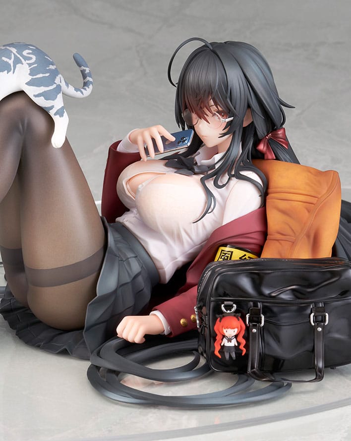 Azur Lane PVC Statue 1/7 Taiho Sweet Time After School Ver. 32 cm