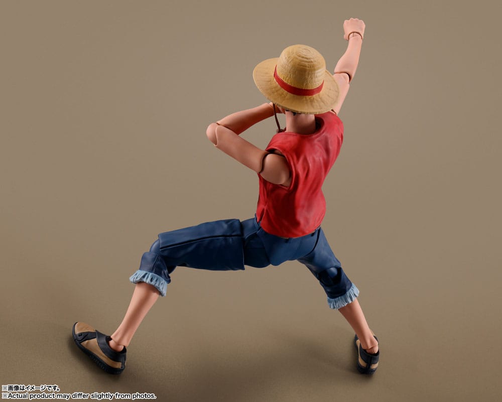 Tek Parça S.H. Figuarts aksiyon figürü Monkey D. Luffy (Netflix) 14 cm