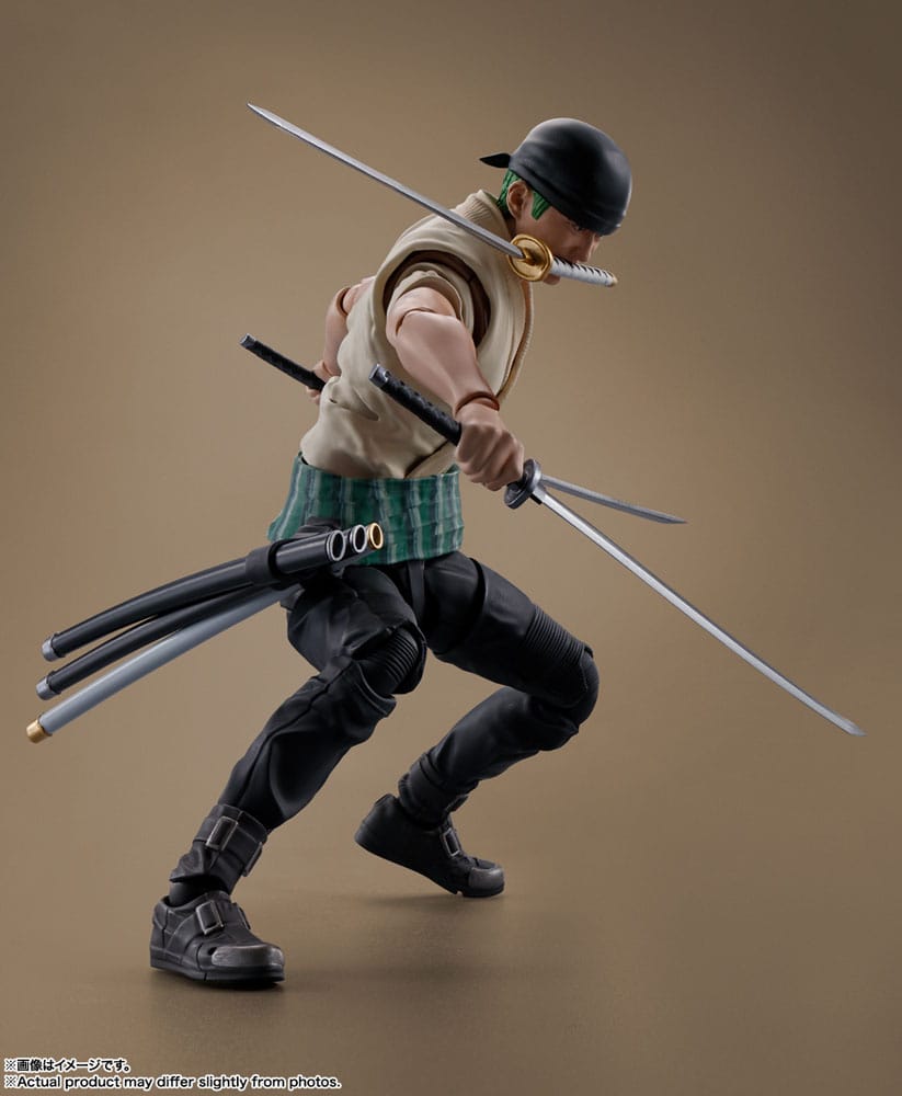 Tek Parça S.H. Figuarts aksiyon figürü Roronoa Zoro (Netflix) 14 cm