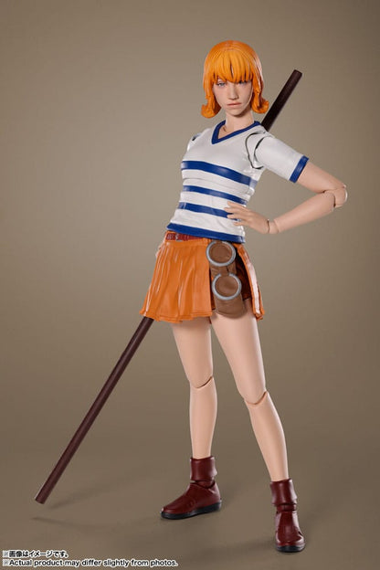 One Piece Live Action S.H. Figuarts aksiyon figürü nami 15 cm