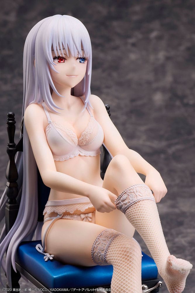 Dato en kugle PVC -statue 1/7 hvid dronning 17 cm