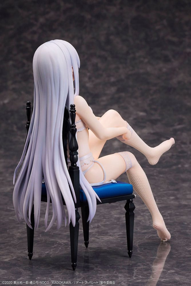 Dato en kugle PVC -statue 1/7 hvid dronning 17 cm