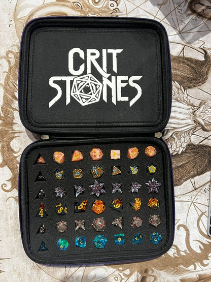 CritStones Würfeletui Arcanum Rot
