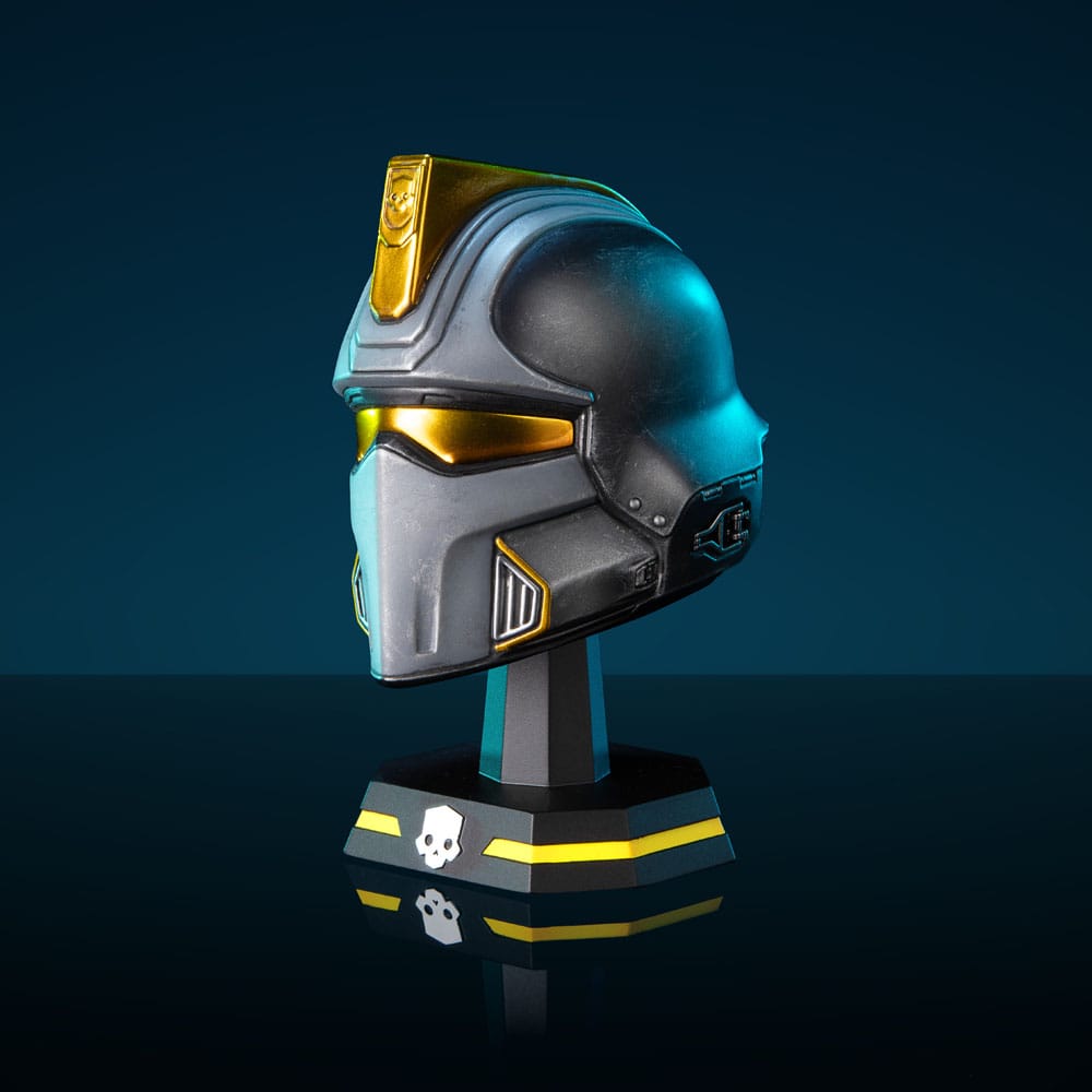 Helldivers 2 Replica 1/4 Casco dell'Eroe della Federazione 11 cm