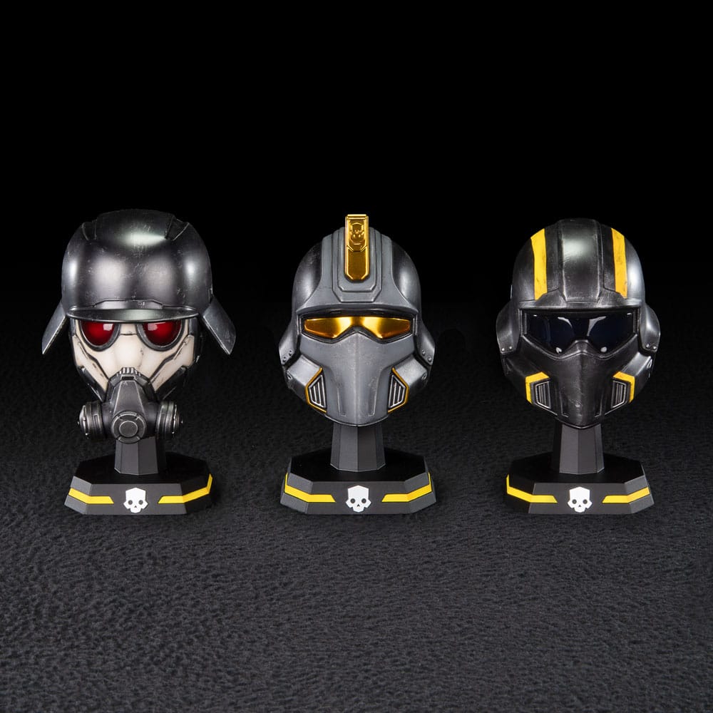Helldivers 2 Replica 1/4 Casco dell'Eroe della Federazione 11 cm