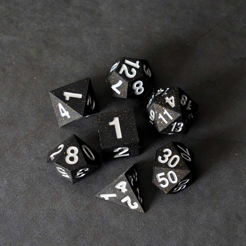 Fanroll Sharp Edge Silicone Dice Set Gold Scatter (7)