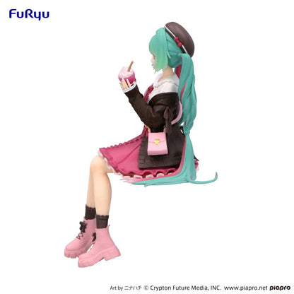 Hatsune Miku Noodle Stopper PVC Statue Autumn Date Pink Color Ver. 14 cm