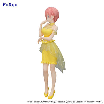 De kvintessentiella kvintuplets trio-try-it pvc-staty nakano ichika pastellklänning ver. 21 cm