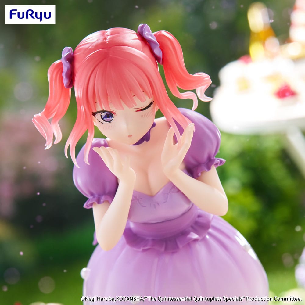 Özlü Quintuplets Trio-try-It PVC heykeli Nakano Nino Pastel Elbise Ver. 21 cm