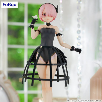 Re: noll överskrider kreativ PVC -staty Ram Cage klänning 22 cm