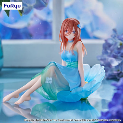 De kvintessentiella kvintuplets specialerbjudanden BLOO-ME! PVC -staty Nakano Miku 11 cm