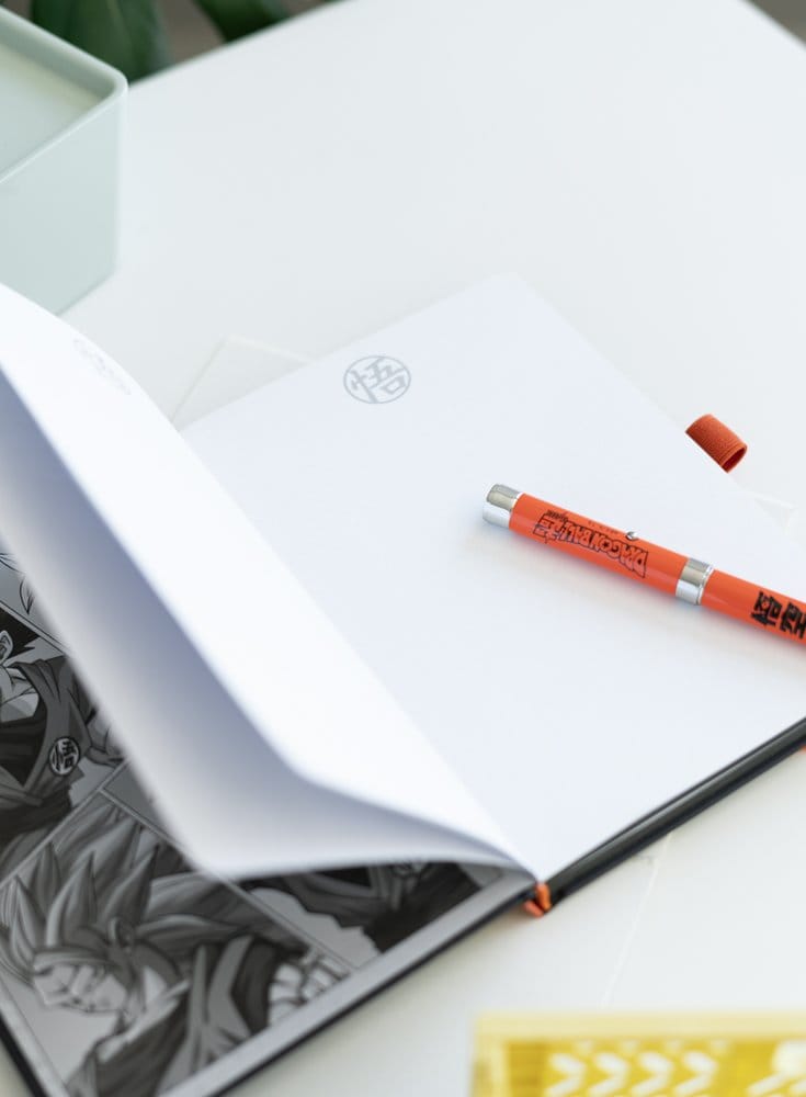 Dragon Ball Premium Notebook A5 med projektorpen Super Goku