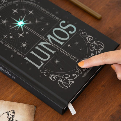 Harry Potter Premium Notebook A5 med ljus Lumos Maxima