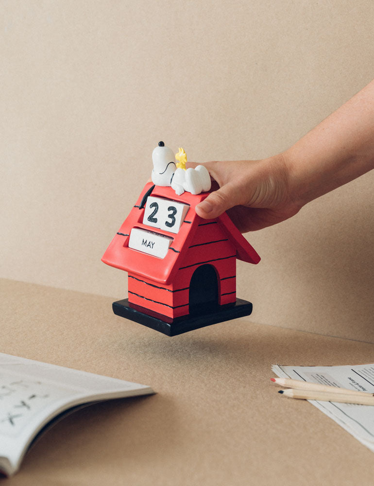 Fıstık 3D sonsuz Takvim Snoopy Köpek Kulübesi