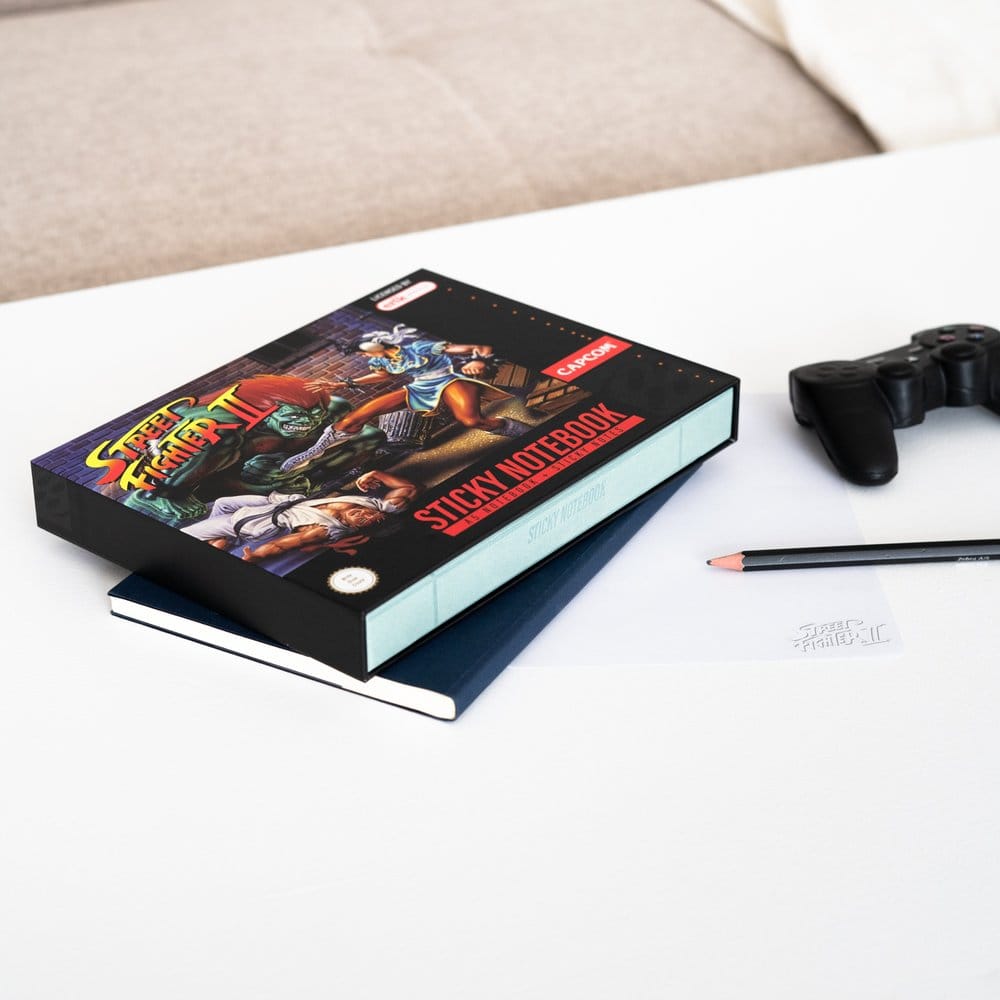 Cuaderno Premium de Street Fighter con notas adhesivas y tapa A5