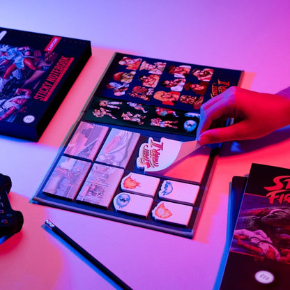 Cuaderno Premium de Street Fighter con notas adhesivas y tapa A5