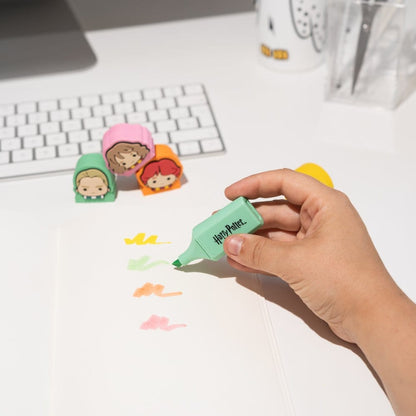 Harry Potter Set of 4 Highlighters with Topper
