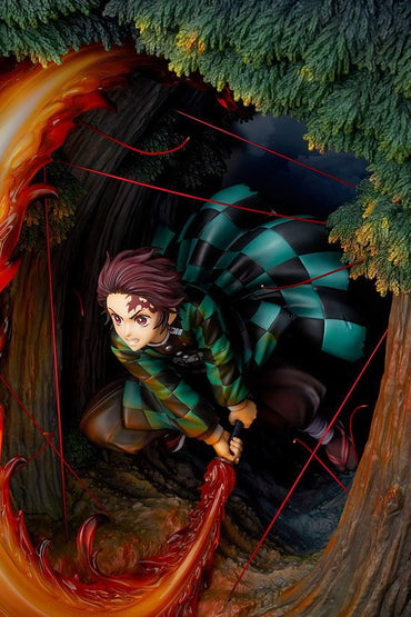 Demon Slayer: Kimetsu no Yaiba Pvc Statup Tanjiro Kamado: Hinokami Kagura Dance 36 cm