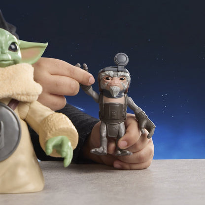 Star Wars: The Mandalorian & Grogu Elektronisch actiefiguur Huggin' Grogu & Anzellan 17 cm