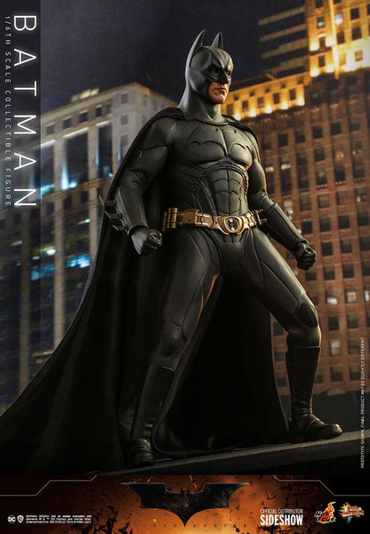 Batman begynner film mesterverk handling Figur 1/6 Batman Hot Toys Eksklusiv 32 cm