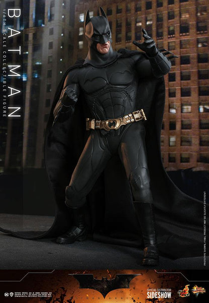 Batman begynner film mesterverk handling Figur 1/6 Batman Hot Toys Eksklusiv 32 cm