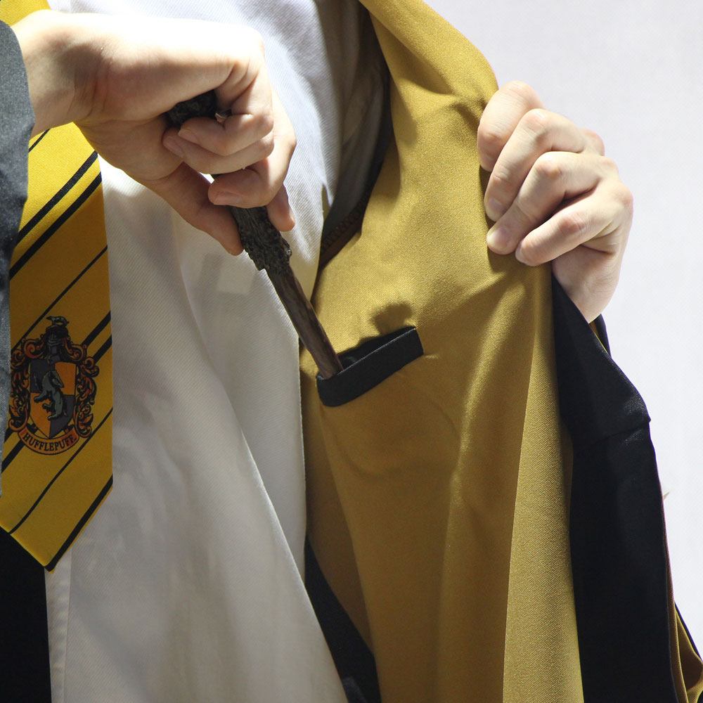 Harry Potter Wizard Robe Cloak Hufflepuff Size L - Damaged packaging