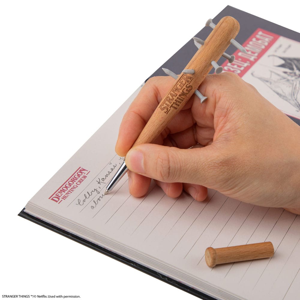 Stylo chauve-souris à pointes Stranger Things et épingle Stranger Things