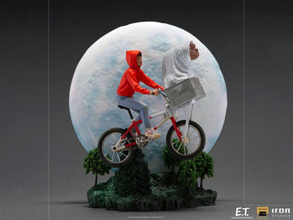 E.T. Extra-testrijski Deluxe Art Scale Statup 1/10 E.T. & Elliot 27 cm