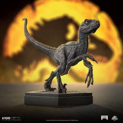 Jurassic World Icons Estatua Velociraptor Blue 9 cm