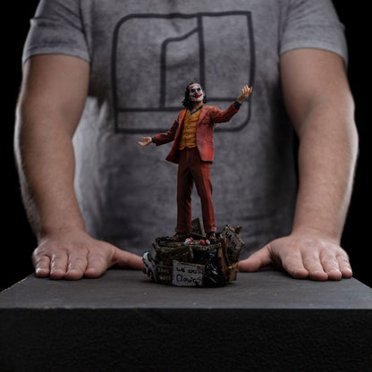DC Comics Art Scale Deluxe Statup 1/10 Joker (Arthur Fleck) 19 cm
