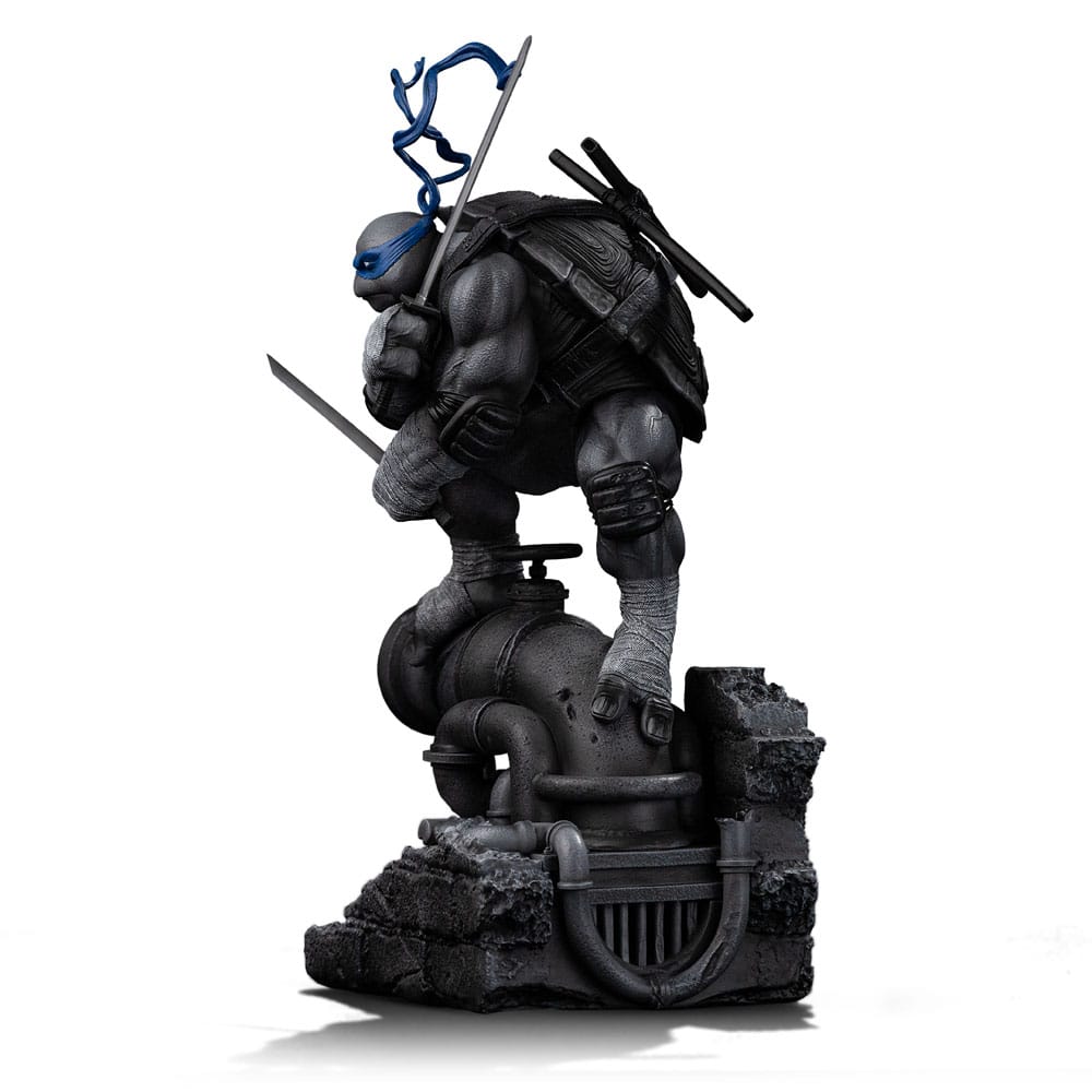 Estatua a escala artística de las Tortugas Ninja Mutantes Adolescentes 1/10 Leonardo Variante en blanco y negro 26 cm heo exclusivo
