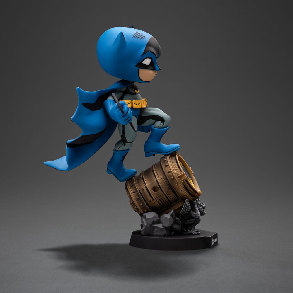 Batman Mini Co. Figura in PVC Batman su Bat-segnale (variante blu) 15 cm