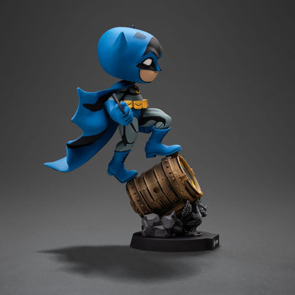 Batman Mini Co. Figura in PVC Batman su Bat-segnale (variante blu) 15 cm