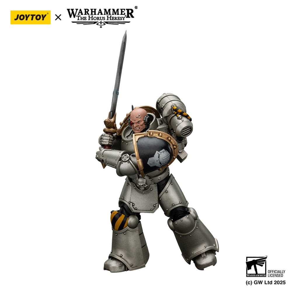 Warhammer The Horus Heresy Figura de acción 1/18 Escuadrón de mando de guerreros de hierro elegido con estándar de la Legión 12 cm