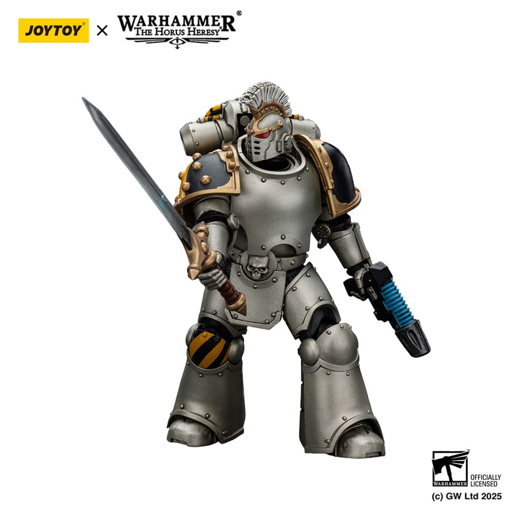 Warhammer The Horus Heresy Figura de acción 1/18 Escuadrón de mando de guerreros de hierro elegido con estándar de la Legión 12 cm