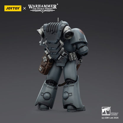 Warhammer La Herejía de Horus Figura de Acción Lobos Espaciales MKVI Legionario Táctico 12 cm