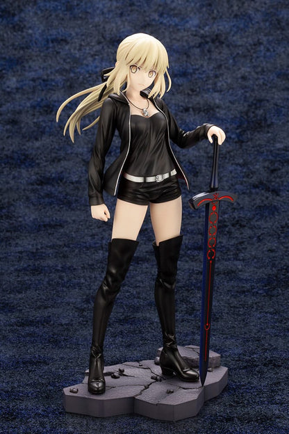 Fate/Grand Order PVC Statue 1/7 Saber/Altria Pendragon (Alter) Casual Ver. 24 cm