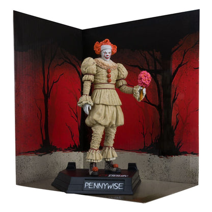 It: Bienvenue à Derry Movie Maniacs PvC Statue Pennywise (Flashback) (étiquette d'or) 16 cm