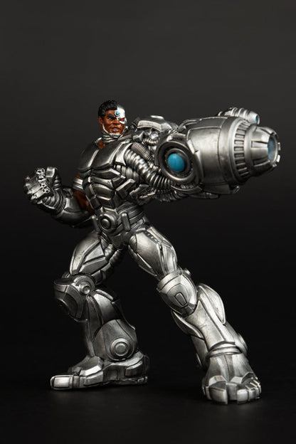 Statue Vinyle Collector DC Direct Cyborg 12 cm