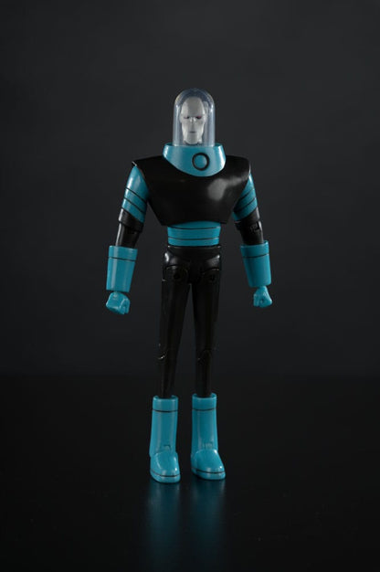 Yeni Batman Adventure DC Direct 1/6 aksiyon figürü Mr. Freeze 15 cm
