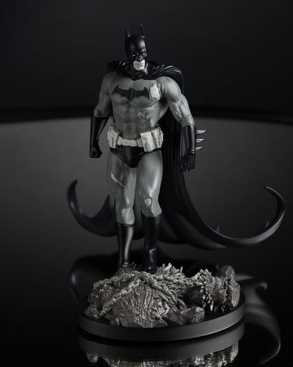 DC Direct Statue 1/10 Batman af Bjorn Barends (Black White) 18 cm