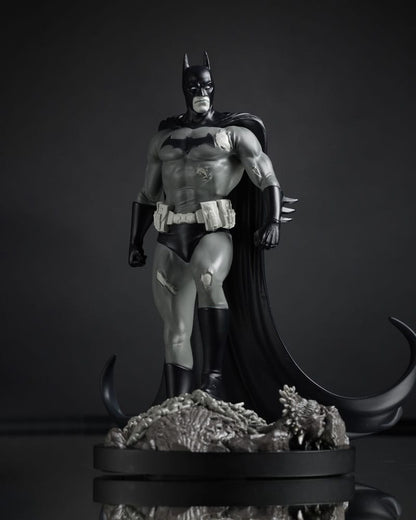 DC Direct Statue 1/10 Batman af Bjorn Barends (Black White) 18 cm